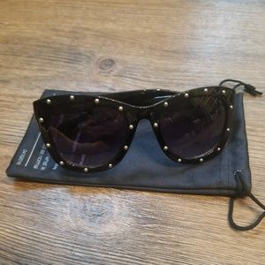 Studded sunglasses black